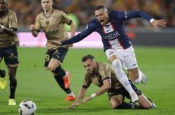 lol官网-大巴黎客场不敌里昂,遭遇联赛首败的简单介绍