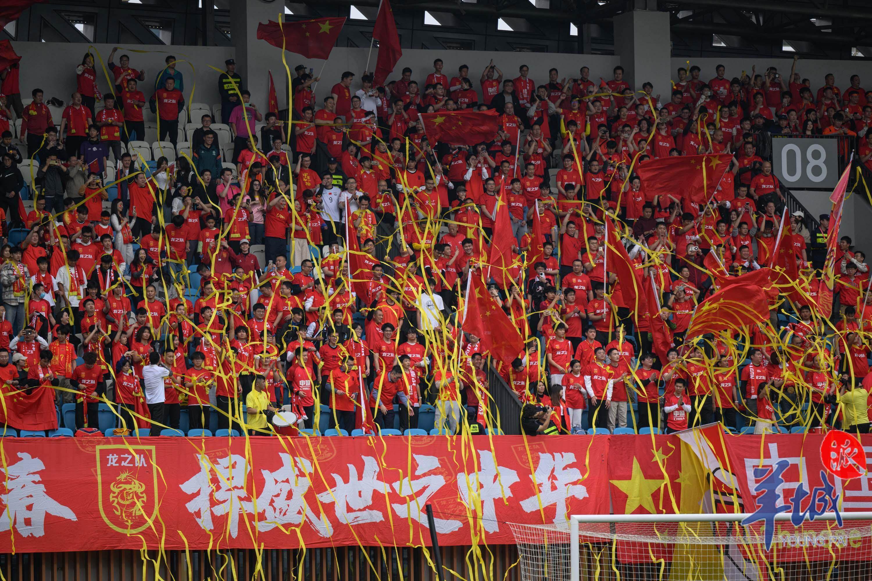 亚洲足球队在国际赛事中积极进攻