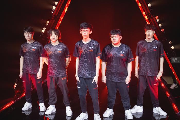 DRX碾压GEN,CoreJJ团战一打五小组赛3:1(洛杉矶) DRX碾压GEN,CoreJJ团战一打五小组赛3:1(洛杉矶)