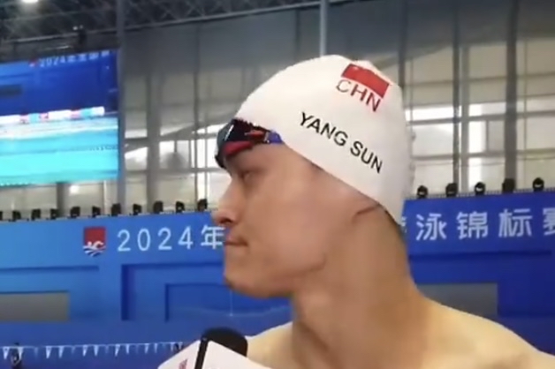 游泳赛后采访曝光,内幕引发热议的简单介绍 游泳赛后采访曝光,内幕引发热议的简单介绍