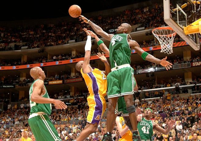 球星爆发!赛车赛场再现神级操作的简单介绍 球星爆发!赛车赛场再现神级操作的简单介绍